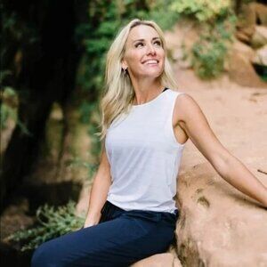 Zyia White Horizon Muscle Tank Size M -NWT